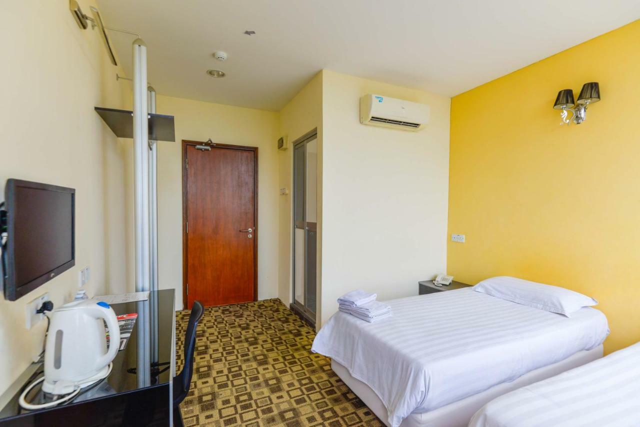 Fumah Hotel Shah Alam Exterior foto