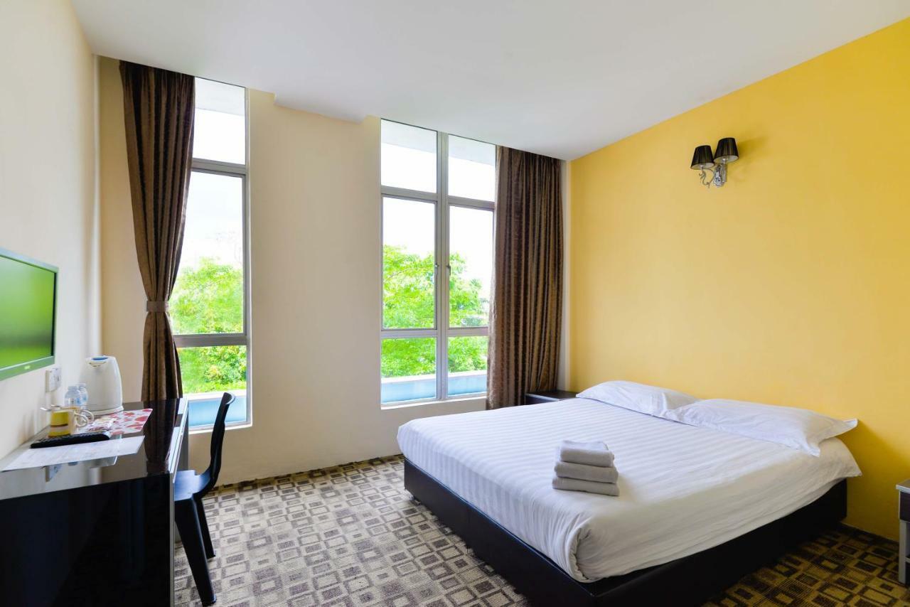 Fumah Hotel Shah Alam Exterior foto